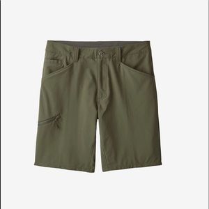 Patagonia Men’s Quandary Shorts in green size 33